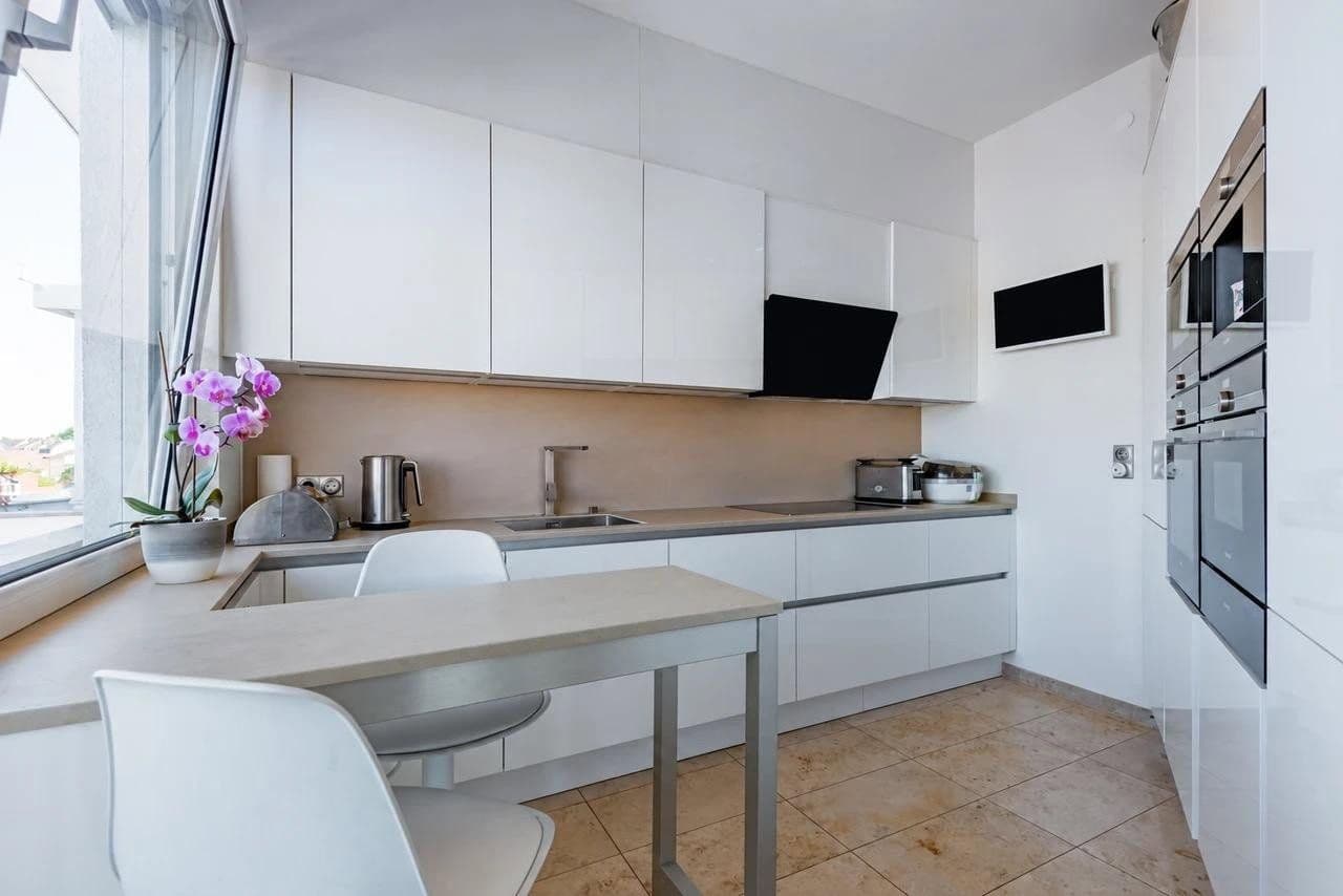 Prodej bytu 5+1 295 m², Frankfurt, Hessen Prodej bytu 5+1 295 m², Frankfurt, Hessen
