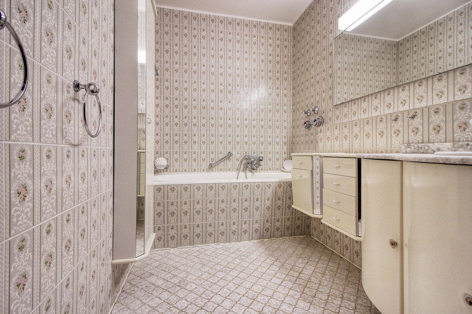 Prodej bytu 5+1 240 m², Offenburg, Bádensko-Württembersko Prodej bytu 5+1 240 m², Offenburg, Bádensko-Württembersko