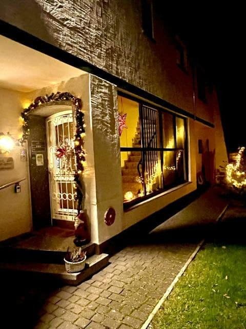 Prodej nebytového prostoru 2.326 m², Schieder-Schwalenberg, Severní Porýní-Vestfálsko Prodej nebytového prostoru 2.326 m², Schieder-Schwalenberg, Severní Porýní-Vestfálsko