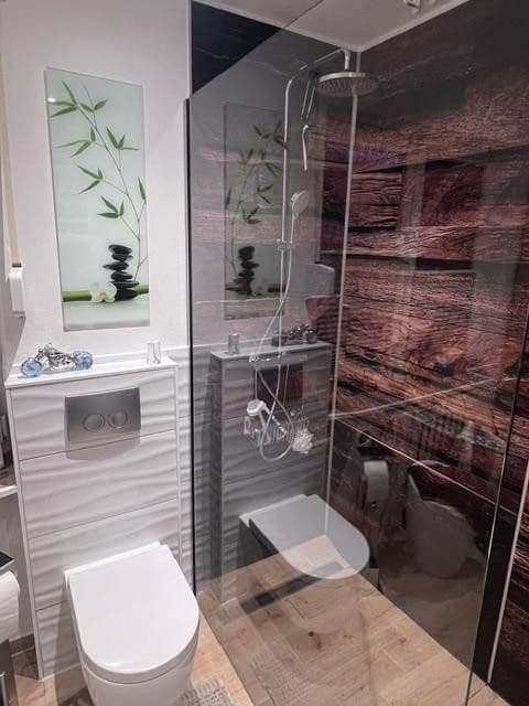 Prodej nebytového prostoru 2.326 m², Schieder-Schwalenberg, Severní Porýní-Vestfálsko Prodej nebytového prostoru 2.326 m², Schieder-Schwalenberg, Severní Porýní-Vestfálsko