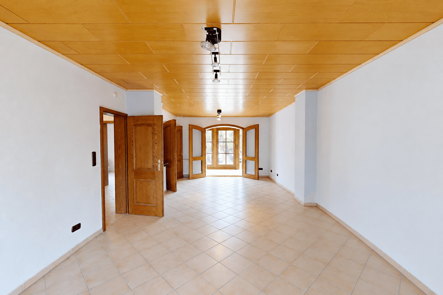 Prodej domu 283 m², pozemek 423 m², Ludwigstr. 20, Mühltal, Hessen Prodej domu 283 m², pozemek 423 m², Ludwigstr. 20, Mühltal, Hessen