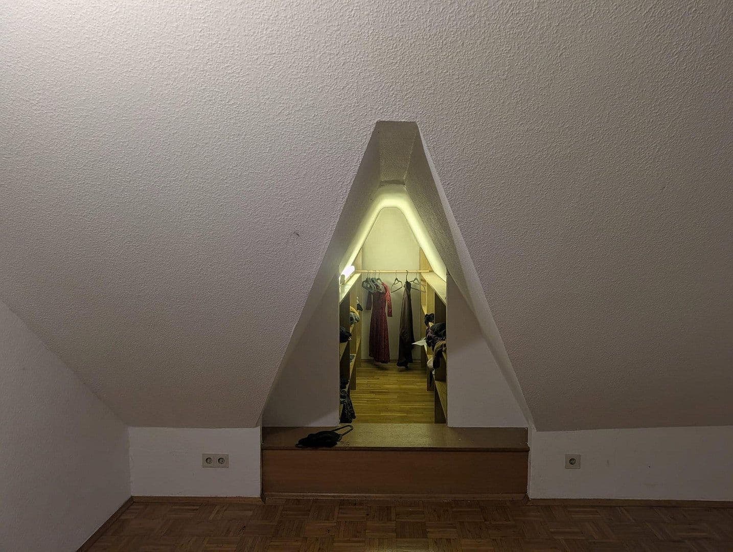 Pronájem bytu 2+1 66 m², Waldhausenerstr. 117, Mönchengladbach, Severní Porýní-Vestfálsko Pronájem bytu 2+1 66 m², Waldhausenerstr. 117, Mönchengladbach, Severní Porýní-Vestfálsko