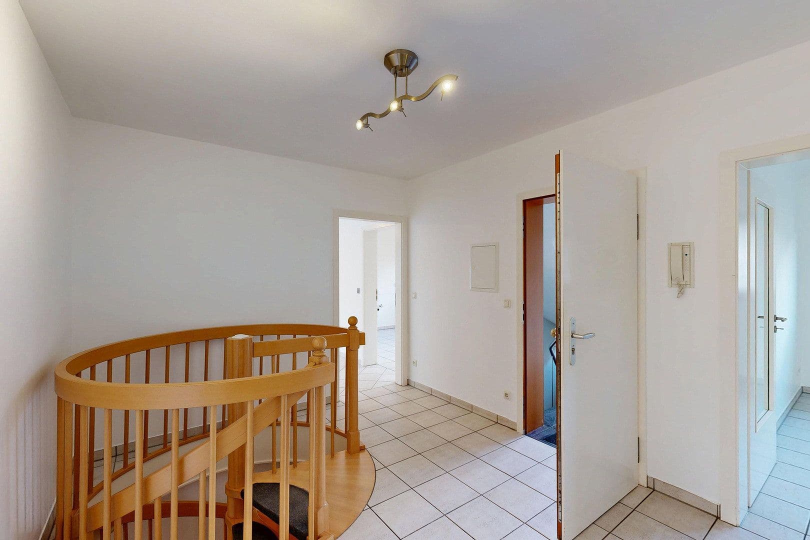 Prodej domu 266 m², pozemek 659 m², Duisburg, Severní Porýní-Vestfálsko Prodej domu 266 m², pozemek 659 m², Duisburg, Severní Porýní-Vestfálsko