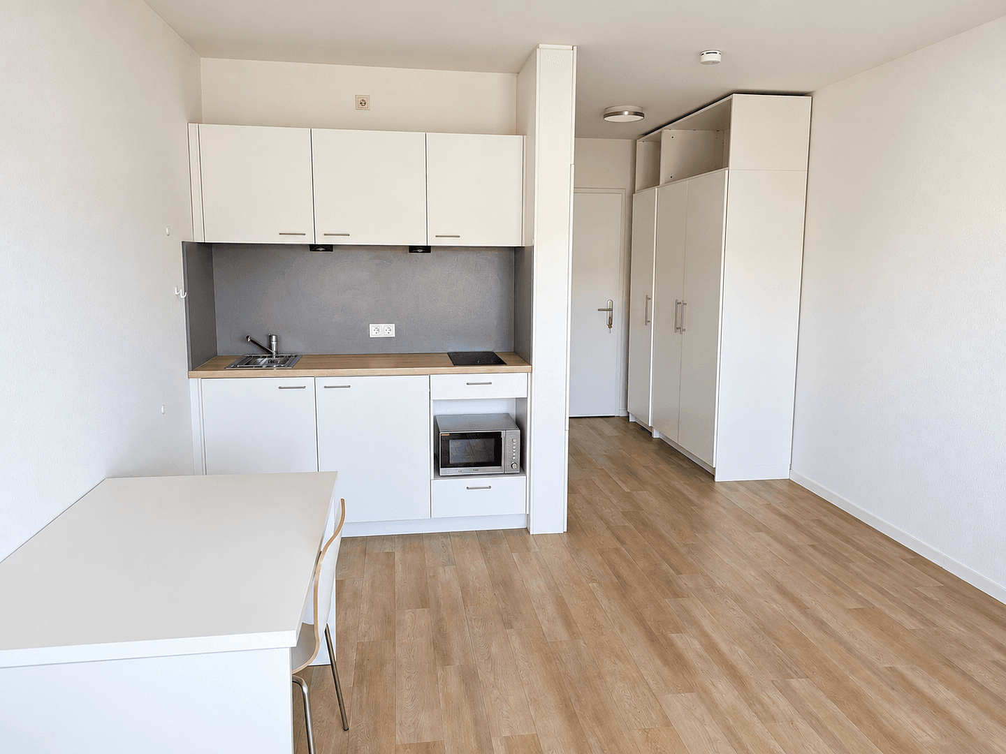 Pronájem bytu 1+1 26 m², Dasselstr. 1b, Köln, Severní Porýní-Vestfálsko Pronájem bytu 1+1 26 m², Dasselstr. 1b, Köln, Severní Porýní-Vestfálsko