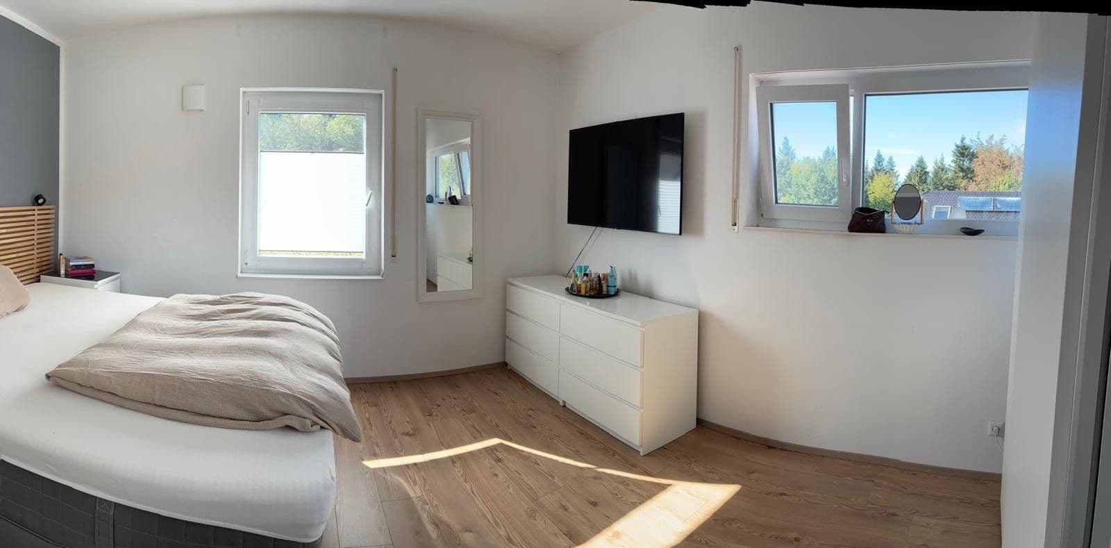 Prodej domu 160 m², pozemek 455 m², Neuenbürg, Bádensko-Württembersko Prodej domu 160 m², pozemek 455 m², Neuenbürg, Bádensko-Württembersko
