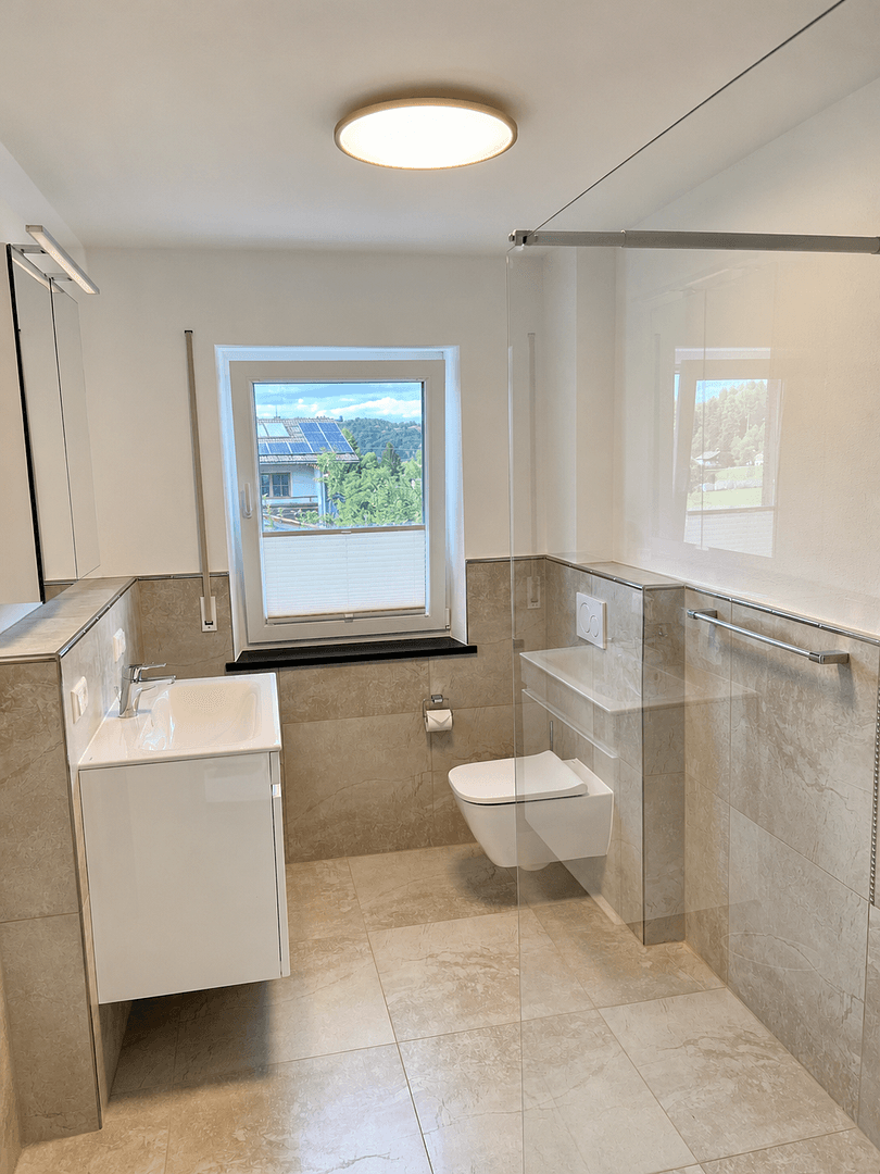 Pronájem bytu 3+1 77 m², Hochgernstraße 11, Siegsdorf, Bavorsko Pronájem bytu 3+1 77 m², Hochgernstraße 11, Siegsdorf, Bavorsko