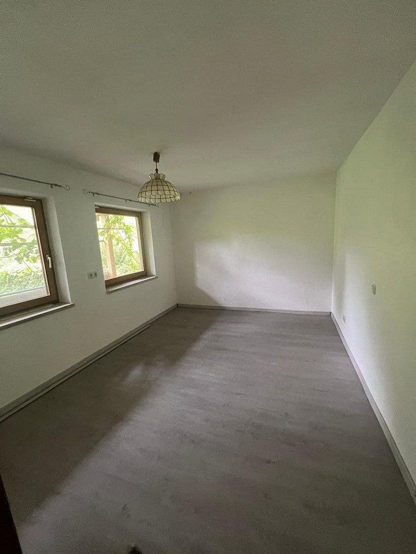 Prodej domu 141 m², pozemek 6.262 m², Aumühler Weg 3, Valley, Bavorsko Prodej domu 141 m², pozemek 6.262 m², Aumühler Weg 3, Valley, Bavorsko