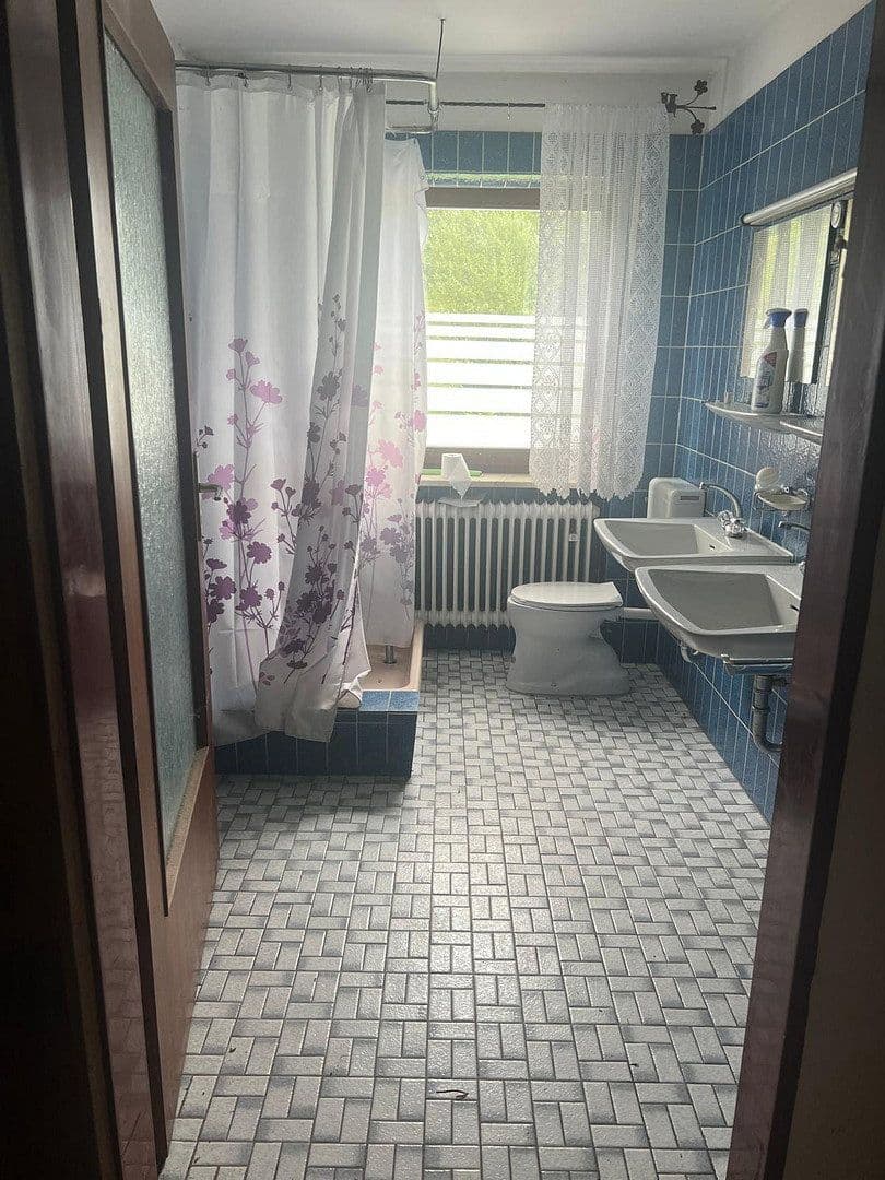 Prodej domu 141 m², pozemek 6.262 m², Aumühler Weg 3, Valley, Bavorsko Prodej domu 141 m², pozemek 6.262 m², Aumühler Weg 3, Valley, Bavorsko