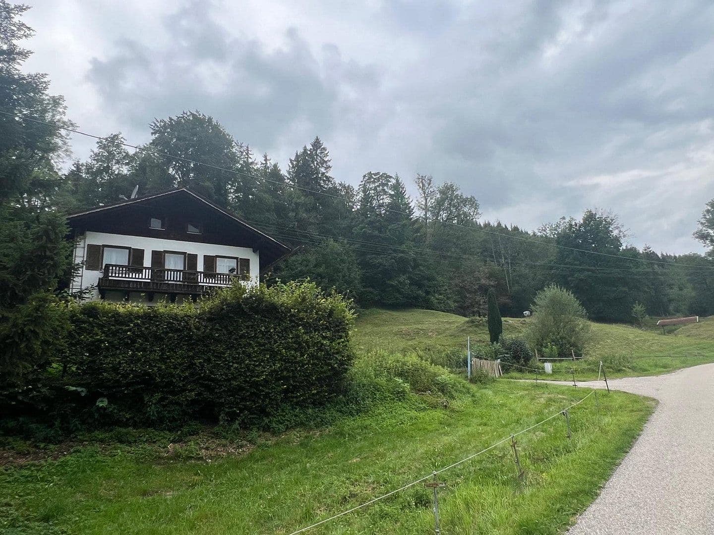 Prodej domu 141 m², pozemek 6.262 m², Aumühler Weg 3, Valley, Bavorsko Prodej domu 141 m², pozemek 6.262 m², Aumühler Weg 3, Valley, Bavorsko