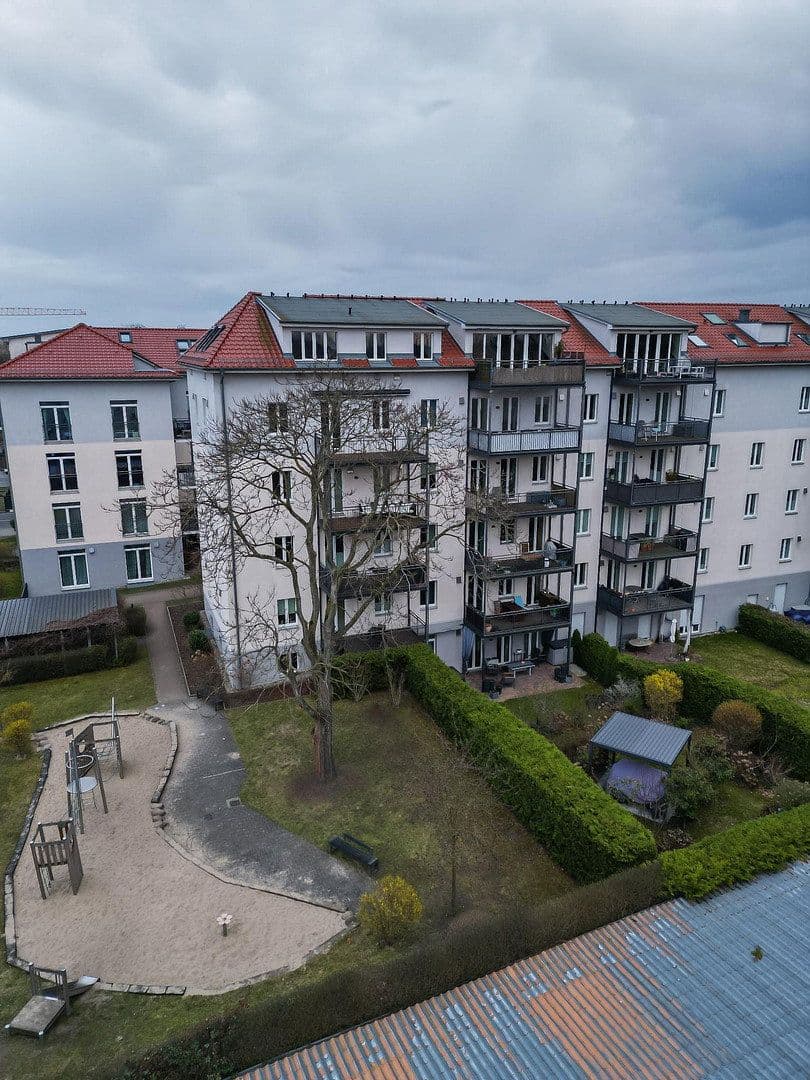 Prodej bytu 4+1 105 m², Sterndamm 66 E, Berlin-Johannisstal, Berlín Prodej bytu 4+1 105 m², Sterndamm 66 E, Berlin-Johannisstal, Berlín