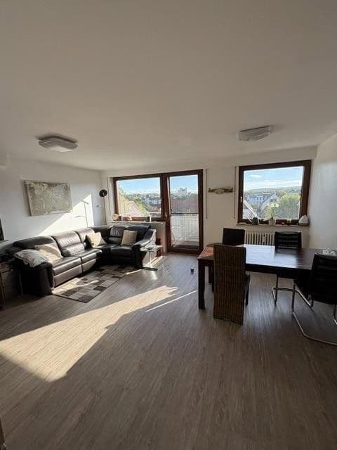 Pronájem bytu 4+1 104 m², Filderstadt, Bádensko-Württembersko Pronájem bytu 4+1 104 m², Filderstadt, Bádensko-Württembersko