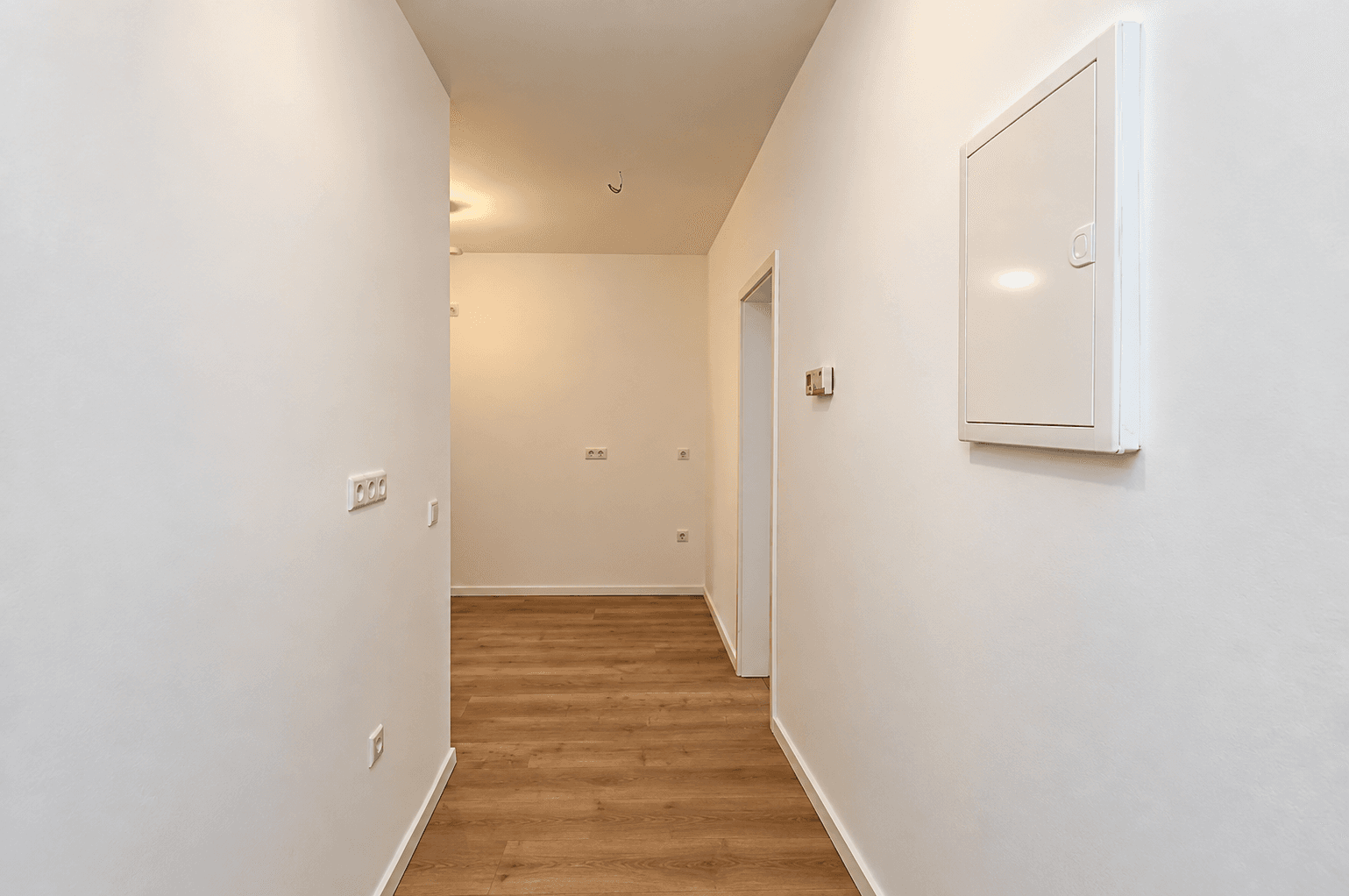 Pronájem bytu 3+1 69 m², Berlin, Berlín Pronájem bytu 3+1 69 m², Berlin, Berlín