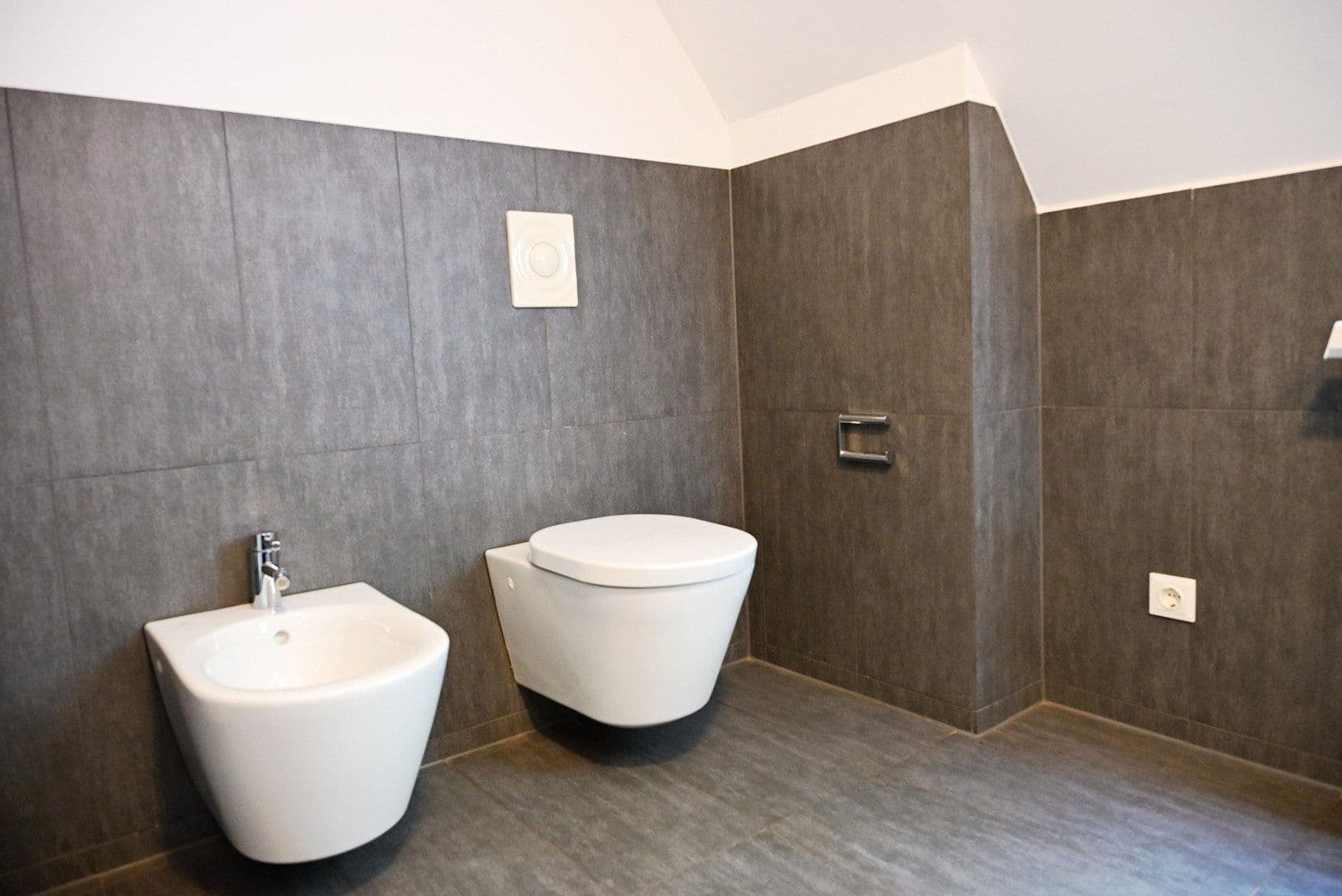 Prodej domu 390 m², pozemek 1.000 m², Weimar, Durynsko Prodej domu 390 m², pozemek 1.000 m², Weimar, Durynsko