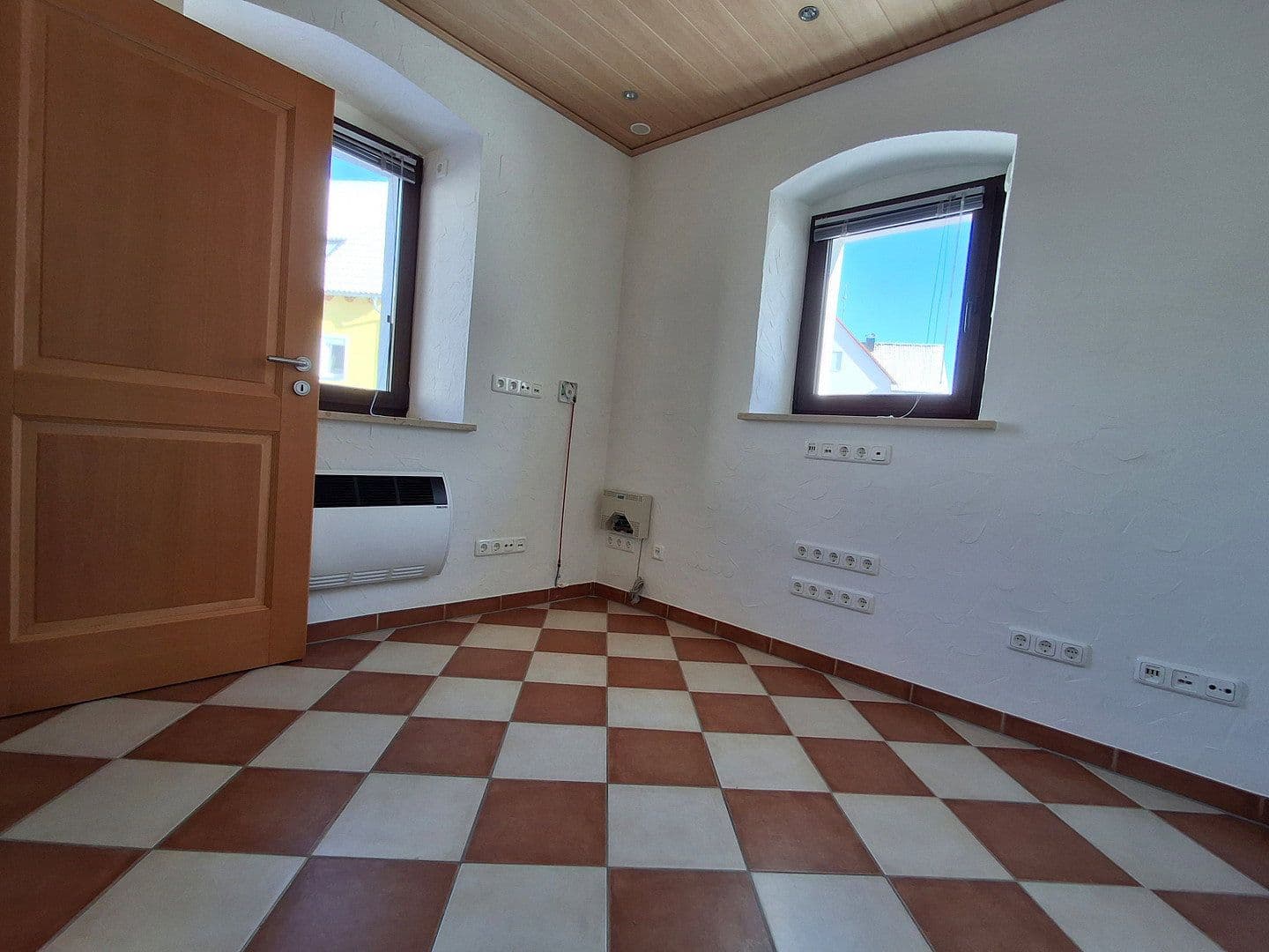Prodej domu 159 m², pozemek 300 m², Dorfstr. 52, Haundorf, Bavorsko Prodej domu 159 m², pozemek 300 m², Dorfstr. 52, Haundorf, Bavorsko