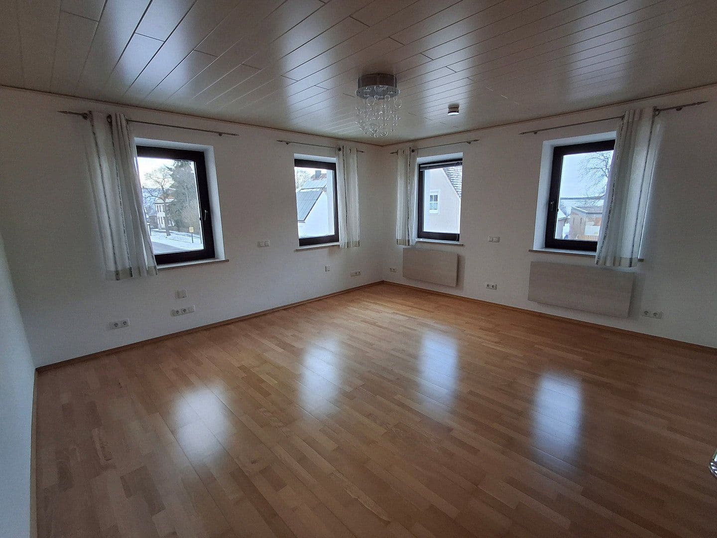 Prodej domu 159 m², pozemek 300 m², Dorfstr. 52, Haundorf, Bavorsko Prodej domu 159 m², pozemek 300 m², Dorfstr. 52, Haundorf, Bavorsko