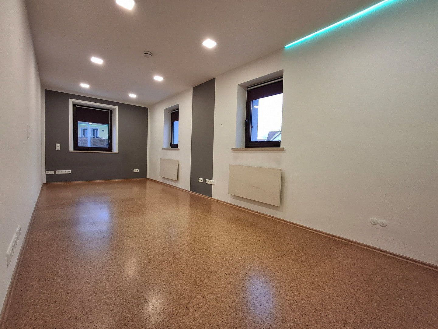 Prodej domu 159 m², pozemek 300 m², Dorfstr. 52, Haundorf, Bavorsko Prodej domu 159 m², pozemek 300 m², Dorfstr. 52, Haundorf, Bavorsko
