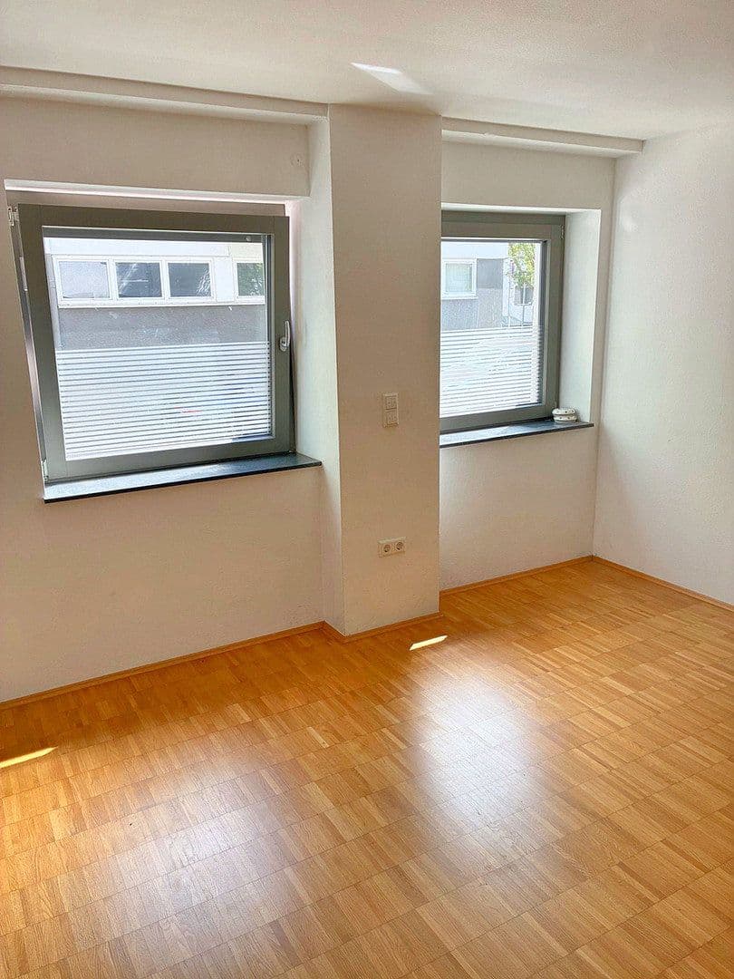 Pronájem bytu 3+1 85 m², Nordbergstrasse 25, Heilbronn, Bádensko-Württembersko Pronájem bytu 3+1 85 m², Nordbergstrasse 25, Heilbronn, Bádensko-Württembersko