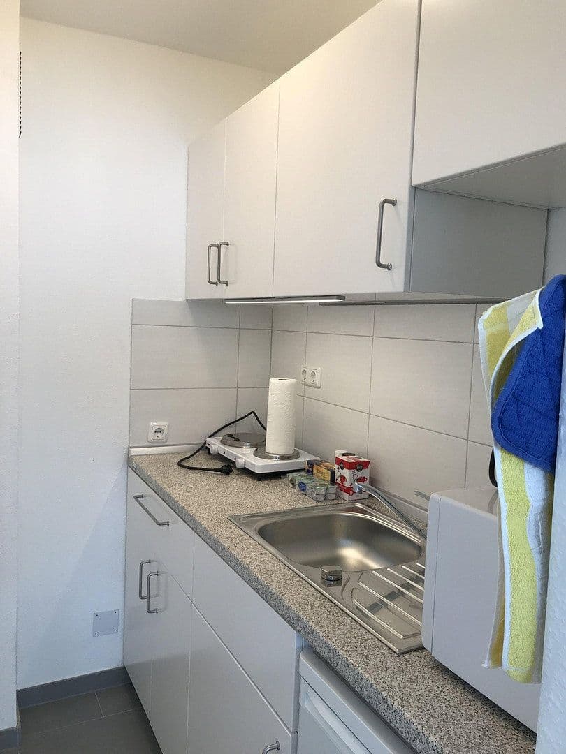 Pronájem bytu 1+1 35 m², Bonn, Severní Porýní-Vestfálsko Pronájem bytu 1+1 35 m², Bonn, Severní Porýní-Vestfálsko