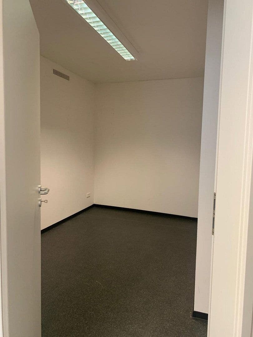 Pronájem nebytového prostoru 150 m², Hochstraße 18, Menden (Sauerland), Severní Porýní-Vestfálsko Pronájem nebytového prostoru 150 m², Hochstraße 18, Menden (Sauerland), Severní Porýní-Vestfálsko