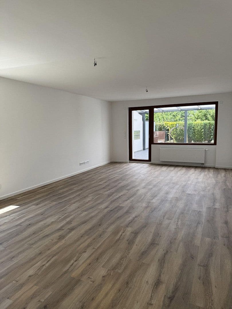 Pronájem bytu 3+1 96 m², Garbsen, Dolní Sasko Pronájem bytu 3+1 96 m², Garbsen, Dolní Sasko