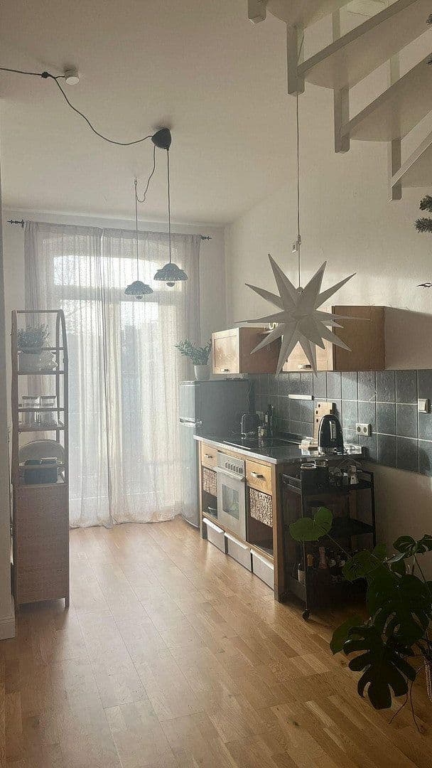 Pronájem bytu 2+1 60 m², Liliencronstr. 7, Düsseldorf, Severní Porýní-Vestfálsko Pronájem bytu 2+1 60 m², Liliencronstr. 7, Düsseldorf, Severní Porýní-Vestfálsko