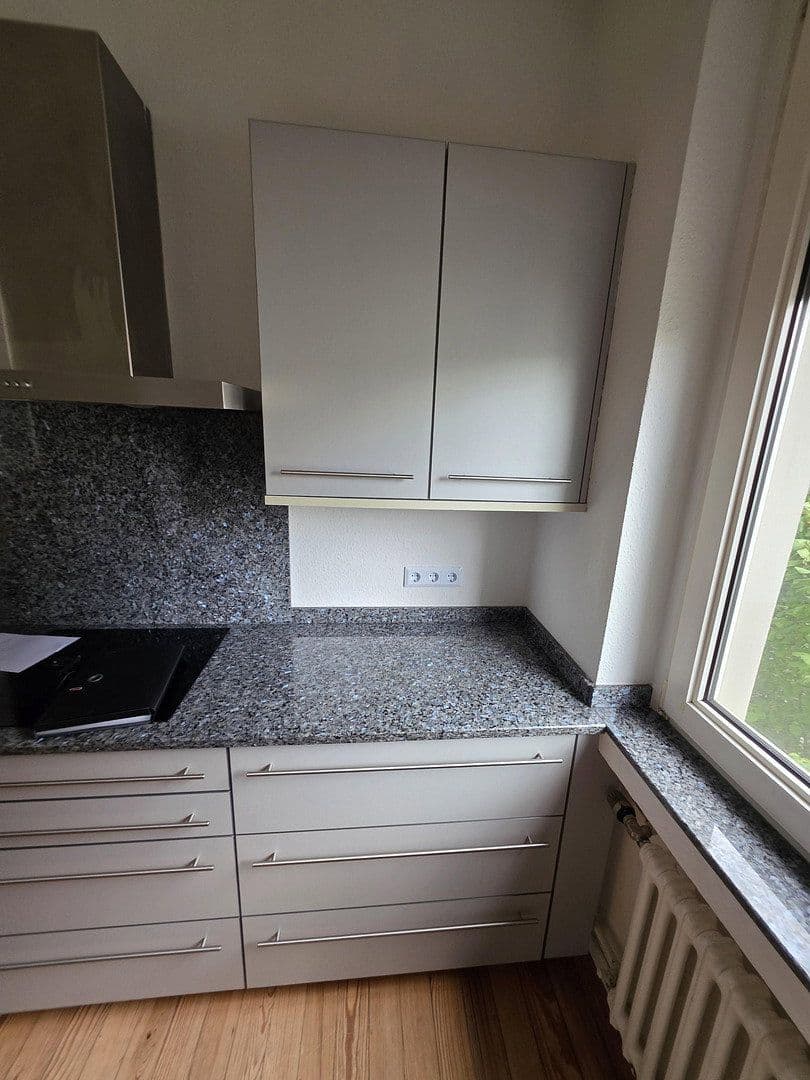 Pronájem bytu 2+1 70 m², Bahnhofstraße 31, Bonn, Severní Porýní-Vestfálsko Pronájem bytu 2+1 70 m², Bahnhofstraße 31, Bonn, Severní Porýní-Vestfálsko