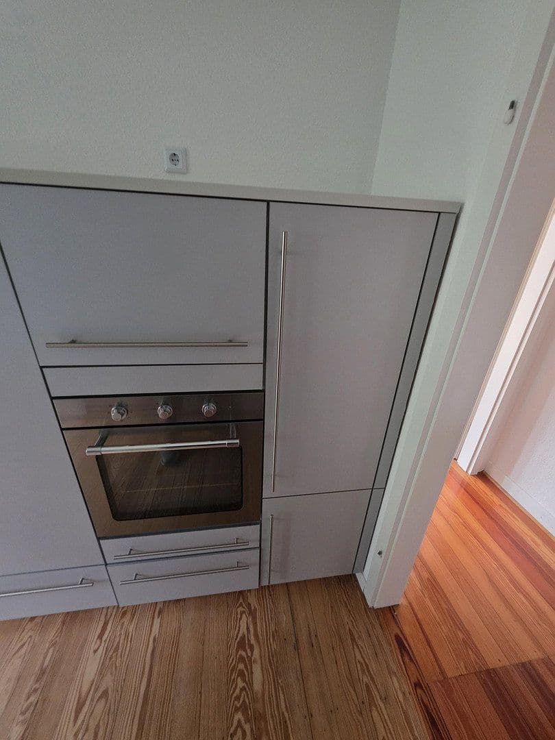 Pronájem bytu 2+1 70 m², Bahnhofstraße 31, Bonn, Severní Porýní-Vestfálsko Pronájem bytu 2+1 70 m², Bahnhofstraße 31, Bonn, Severní Porýní-Vestfálsko