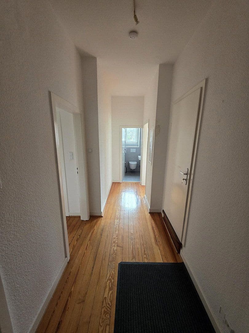Pronájem bytu 2+1 70 m², Bahnhofstraße 31, Bonn, Severní Porýní-Vestfálsko Pronájem bytu 2+1 70 m², Bahnhofstraße 31, Bonn, Severní Porýní-Vestfálsko