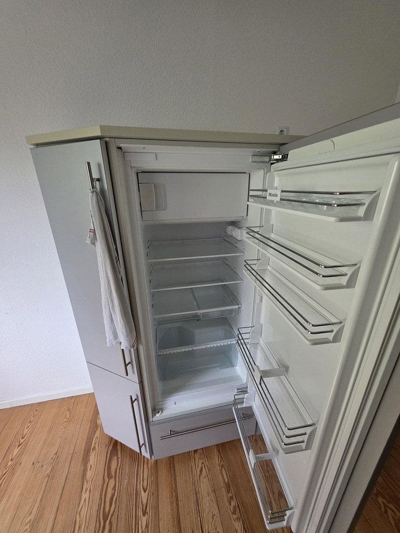 Pronájem bytu 2+1 70 m², Bahnhofstraße 31, Bonn, Severní Porýní-Vestfálsko Pronájem bytu 2+1 70 m², Bahnhofstraße 31, Bonn, Severní Porýní-Vestfálsko