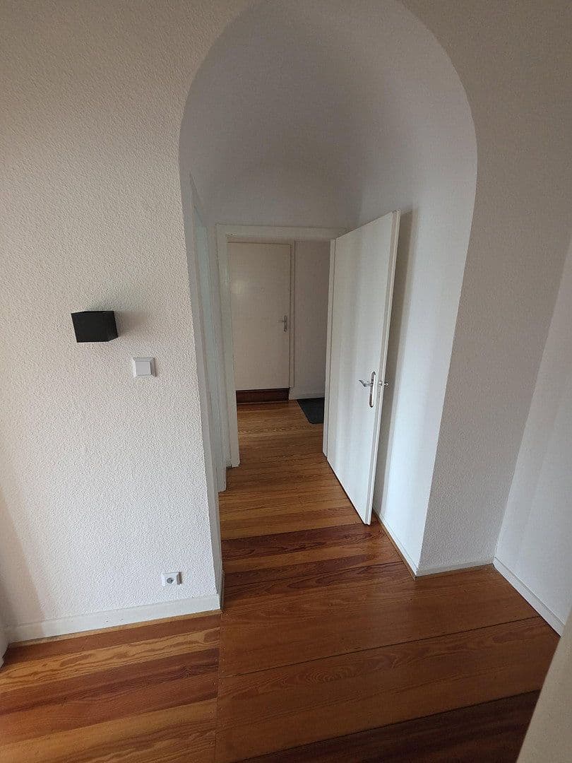 Pronájem bytu 2+1 70 m², Bahnhofstraße 31, Bonn, Severní Porýní-Vestfálsko Pronájem bytu 2+1 70 m², Bahnhofstraße 31, Bonn, Severní Porýní-Vestfálsko