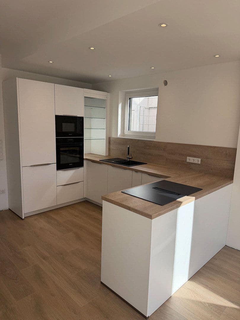 Pronájem domu 134 m², pozemek 240 m², Salzkotten, Severní Porýní-Vestfálsko Pronájem domu 134 m², pozemek 240 m², Salzkotten, Severní Porýní-Vestfálsko