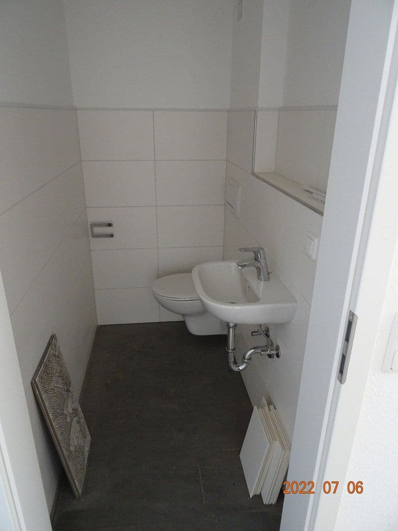 Pronájem bytu 4+1 90 m², Fliederweg 24, Zellingen, Bavorsko Pronájem bytu 4+1 90 m², Fliederweg 24, Zellingen, Bavorsko