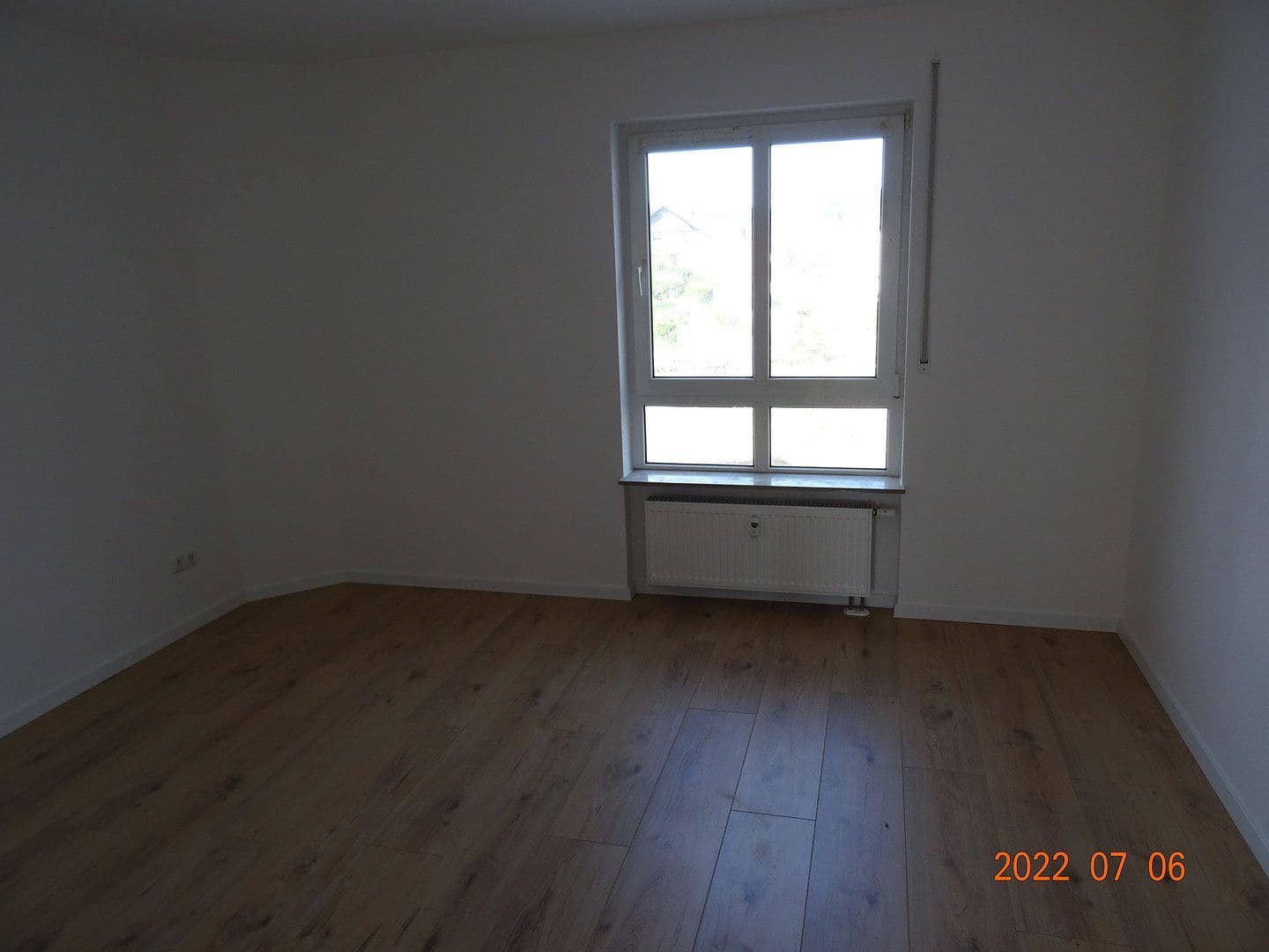 Pronájem bytu 4+1 90 m², Fliederweg 24, Zellingen, Bavorsko Pronájem bytu 4+1 90 m², Fliederweg 24, Zellingen, Bavorsko