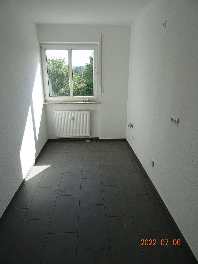 Pronájem bytu 4+1 90 m², Fliederweg 24, Zellingen, Bavorsko Pronájem bytu 4+1 90 m², Fliederweg 24, Zellingen, Bavorsko