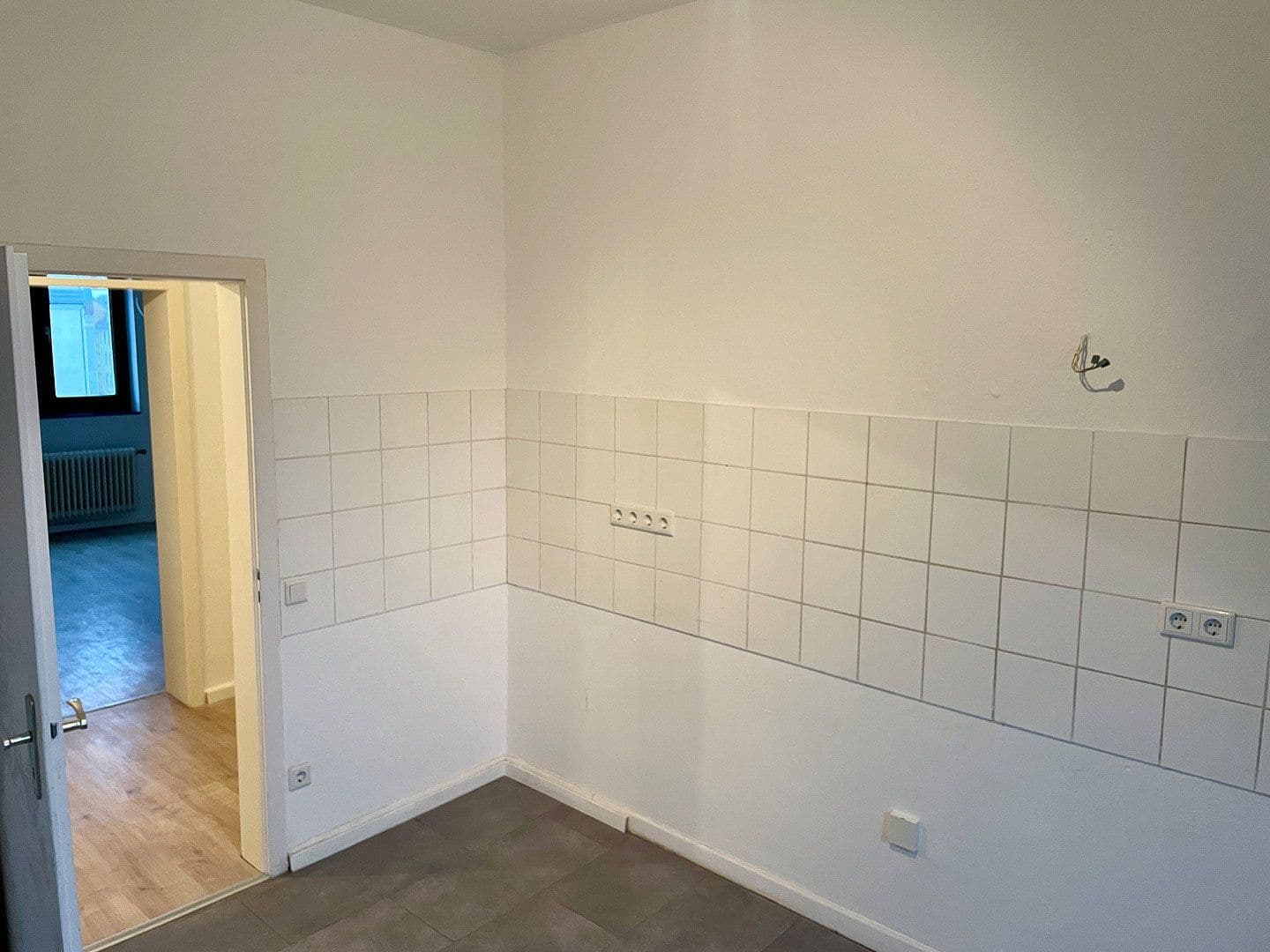 Pronájem bytu 3+1 71 m², Brückenstraße 21, Solingen, Severní Porýní-Vestfálsko Pronájem bytu 3+1 71 m², Brückenstraße 21, Solingen, Severní Porýní-Vestfálsko