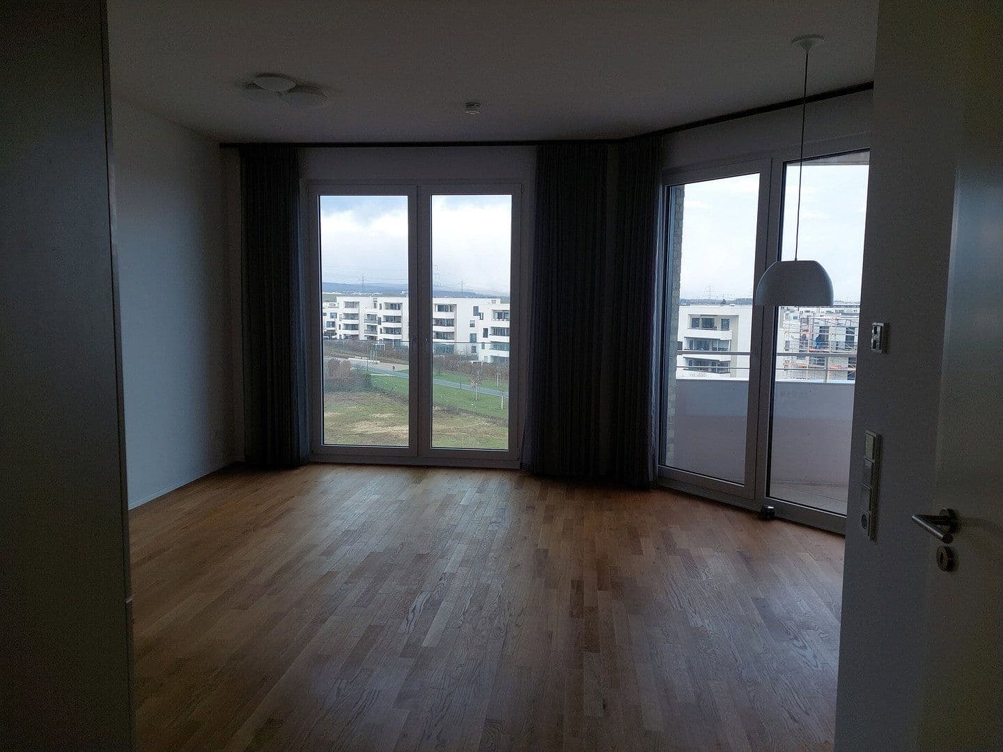 Pronájem bytu 3+1 76 m², Ella-Bergmann-Michel-Strasse 1, Frankfurt am Main, Hessen Pronájem bytu 3+1 76 m², Ella-Bergmann-Michel-Strasse 1, Frankfurt am Main, Hessen