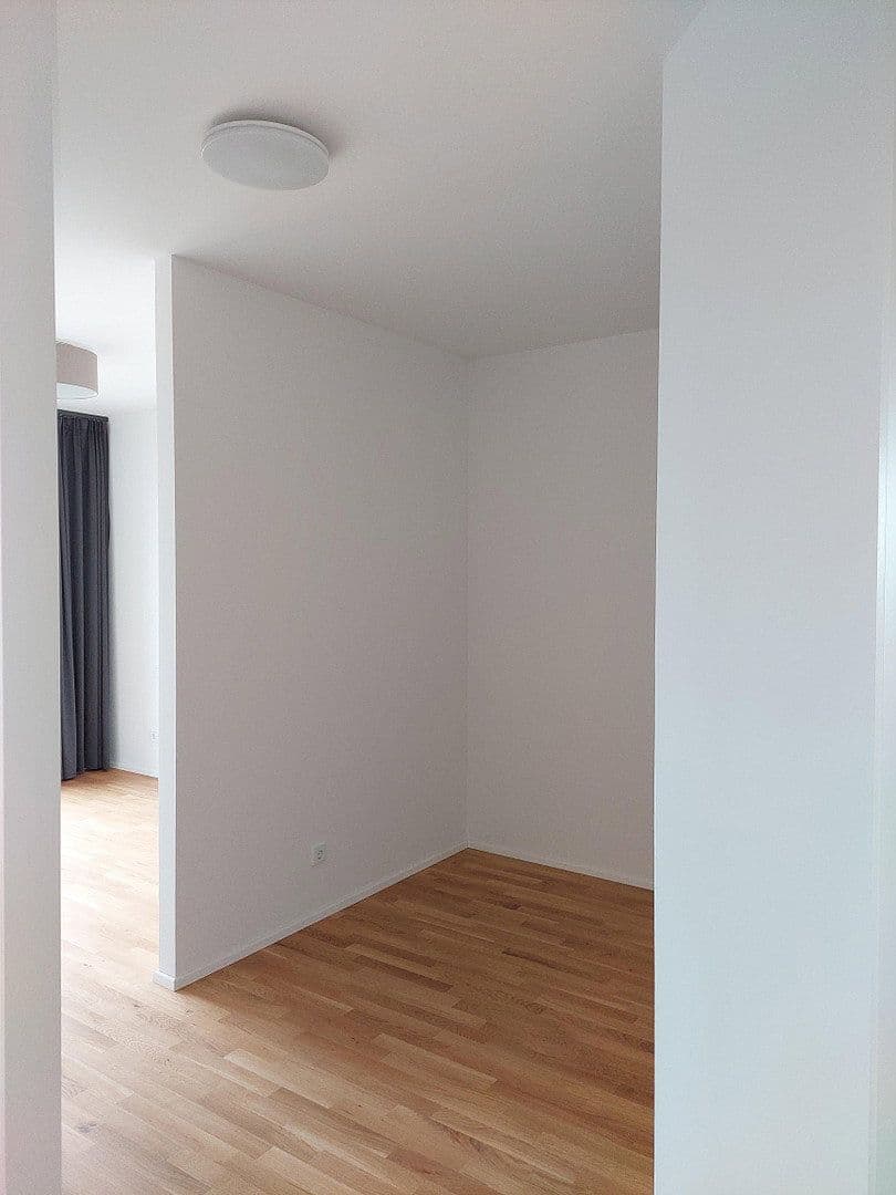 Pronájem bytu 3+1 76 m², Ella-Bergmann-Michel-Strasse 1, Frankfurt am Main, Hessen Pronájem bytu 3+1 76 m², Ella-Bergmann-Michel-Strasse 1, Frankfurt am Main, Hessen