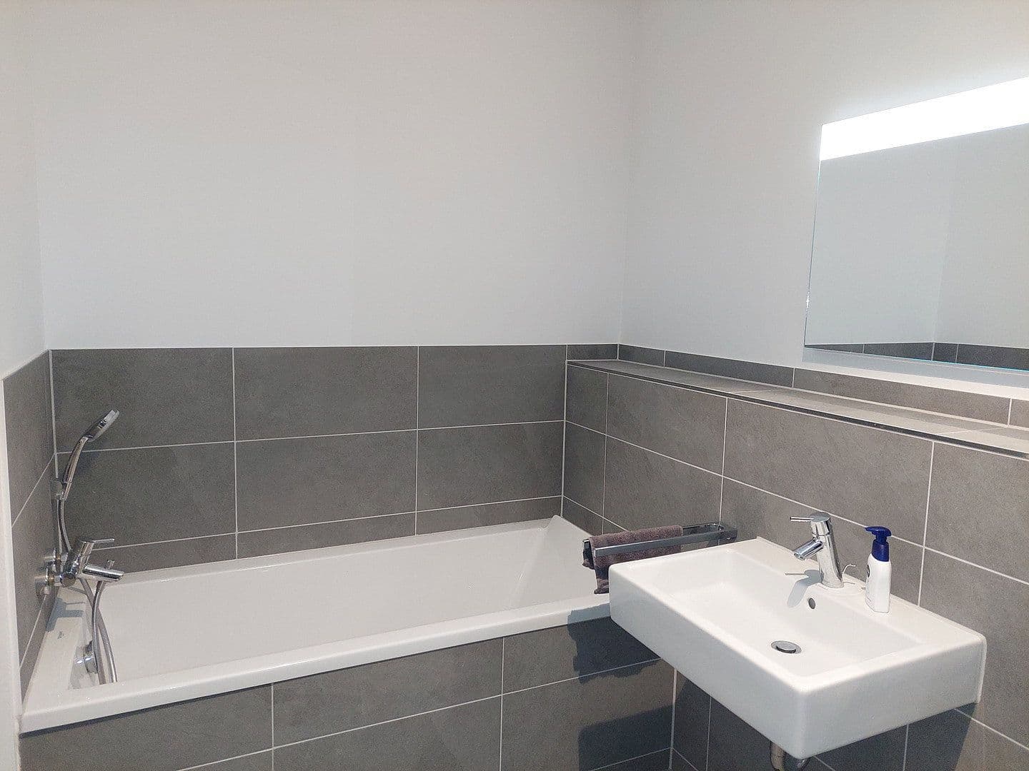 Pronájem bytu 3+1 76 m², Ella-Bergmann-Michel-Strasse 1, Frankfurt am Main, Hessen Pronájem bytu 3+1 76 m², Ella-Bergmann-Michel-Strasse 1, Frankfurt am Main, Hessen