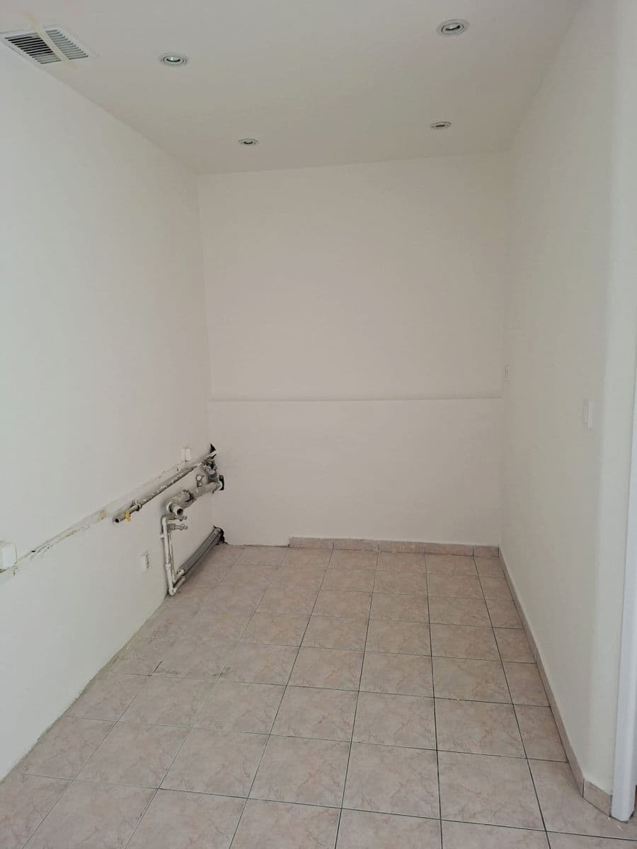 Prodej bytu 2+1 62 m², Bernolákova, Banská Bystrica, Banskobystrický kraj Prodej bytu 2+1 62 m², Bernolákova, Banská Bystrica, Banskobystrický kraj