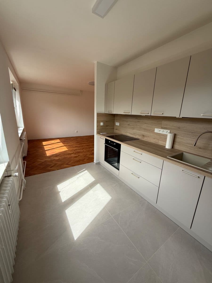 Pronájem bytu 2+kk 52 m², Úvoz, Brno, Jihomoravský kraj Pronájem bytu 2+kk 52 m², Úvoz, Brno, Jihomoravský kraj