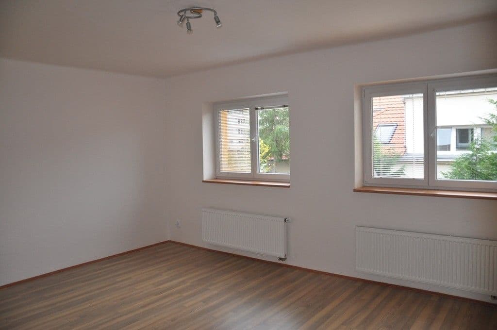 Pronájem bytu 2+1 75 m², Martinovská, Praha, Praha Pronájem bytu 2+1 75 m², Martinovská, Praha, Praha