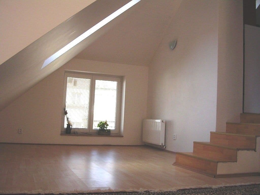 Pronájem bytu 2+1 75 m², Martinovská, Praha, Praha Pronájem bytu 2+1 75 m², Martinovská, Praha, Praha