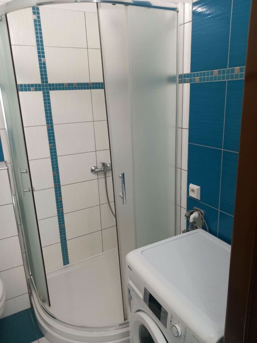 Pronájem bytu 2+1 36 m², Husovo náměstí, Praha, Praha Pronájem bytu 2+1 36 m², Husovo náměstí, Praha, Praha