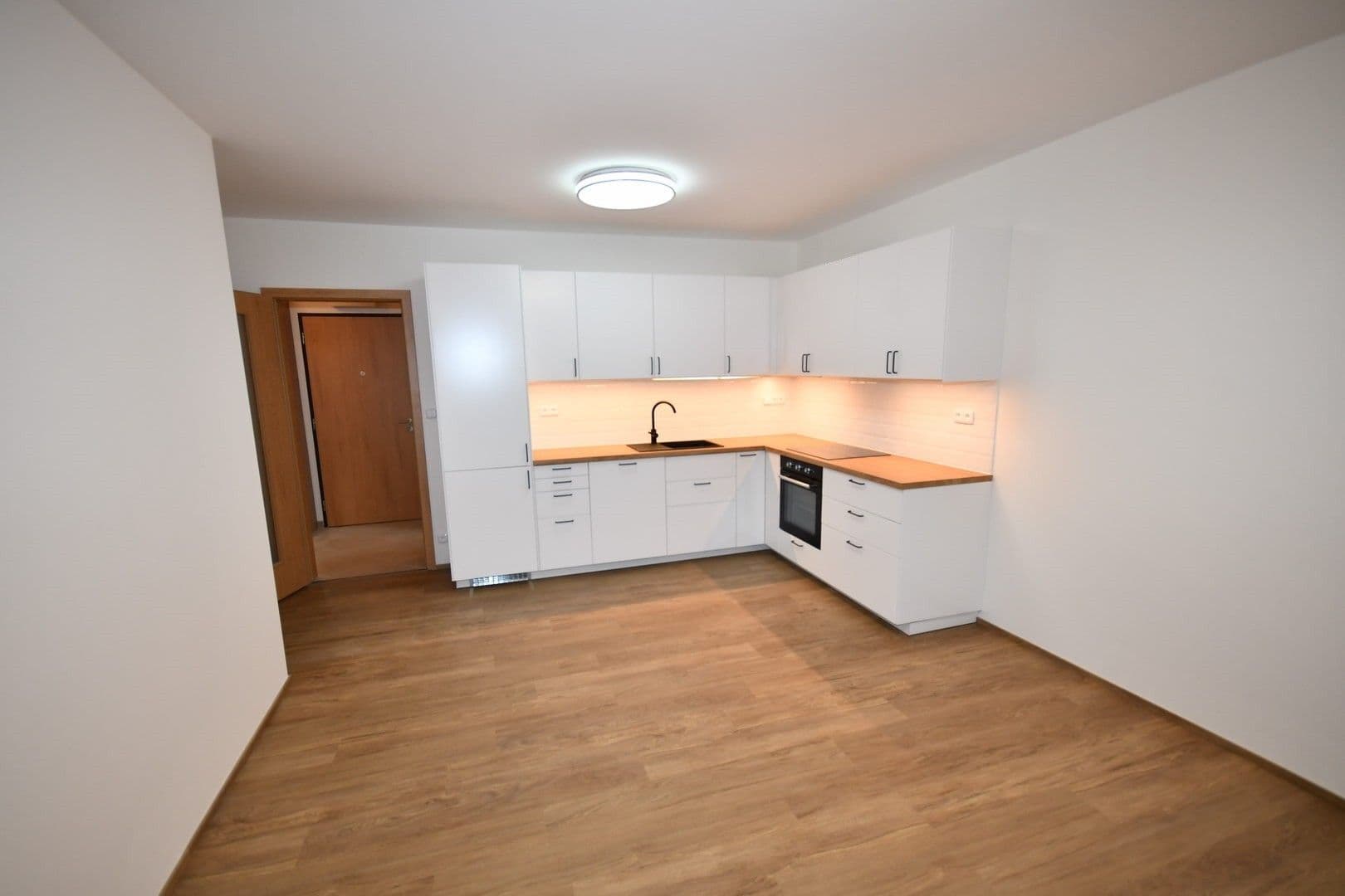 Pronájem bytu 2+kk 58 m², Gollové, Praha, Praha Pronájem bytu 2+kk 58 m², Gollové, Praha, Praha