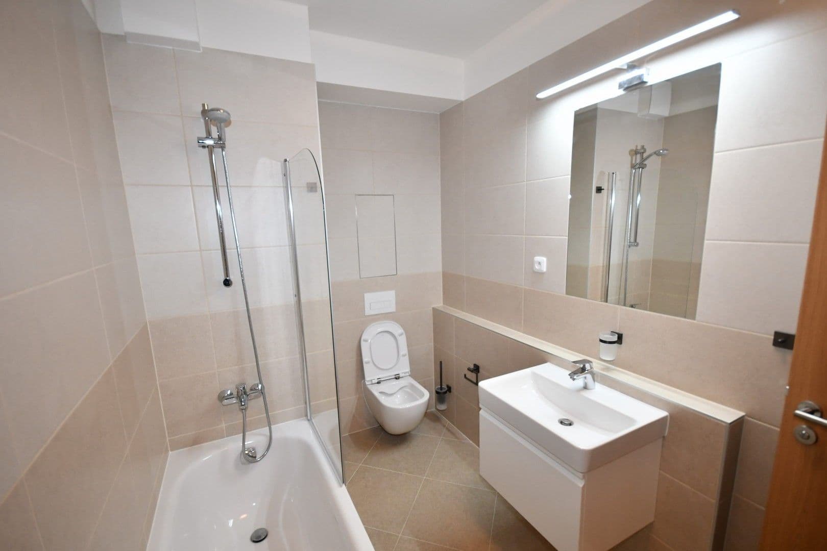 Pronájem bytu 2+kk 58 m², Gollové, Praha, Praha Pronájem bytu 2+kk 58 m², Gollové, Praha, Praha