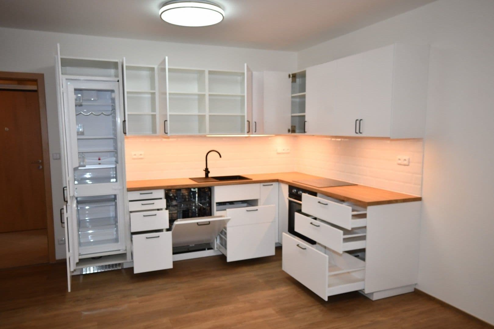 Pronájem bytu 2+kk 58 m², Gollové, Praha, Praha Pronájem bytu 2+kk 58 m², Gollové, Praha, Praha