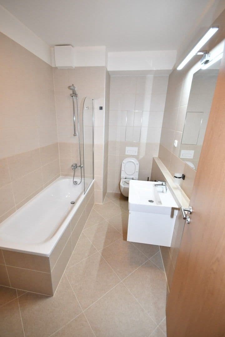 Pronájem bytu 2+kk 58 m², Gollové, Praha, Praha Pronájem bytu 2+kk 58 m², Gollové, Praha, Praha
