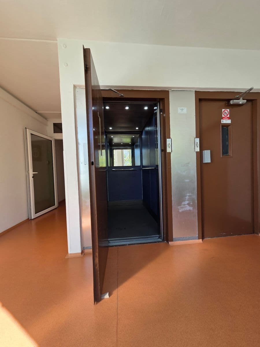Prodej bytu 2+kk 44 m², Majerského, Praha, Praha Prodej bytu 2+kk 44 m², Majerského, Praha, Praha