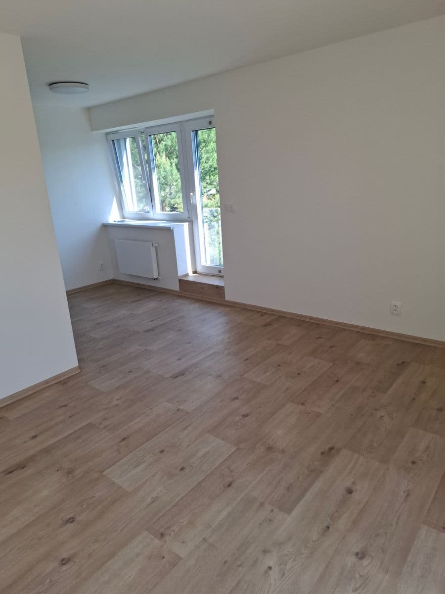 Pronájem domu 189 m², pozemek 460 m², Modřice, Jihomoravský kraj Pronájem domu 189 m², pozemek 460 m², Modřice, Jihomoravský kraj