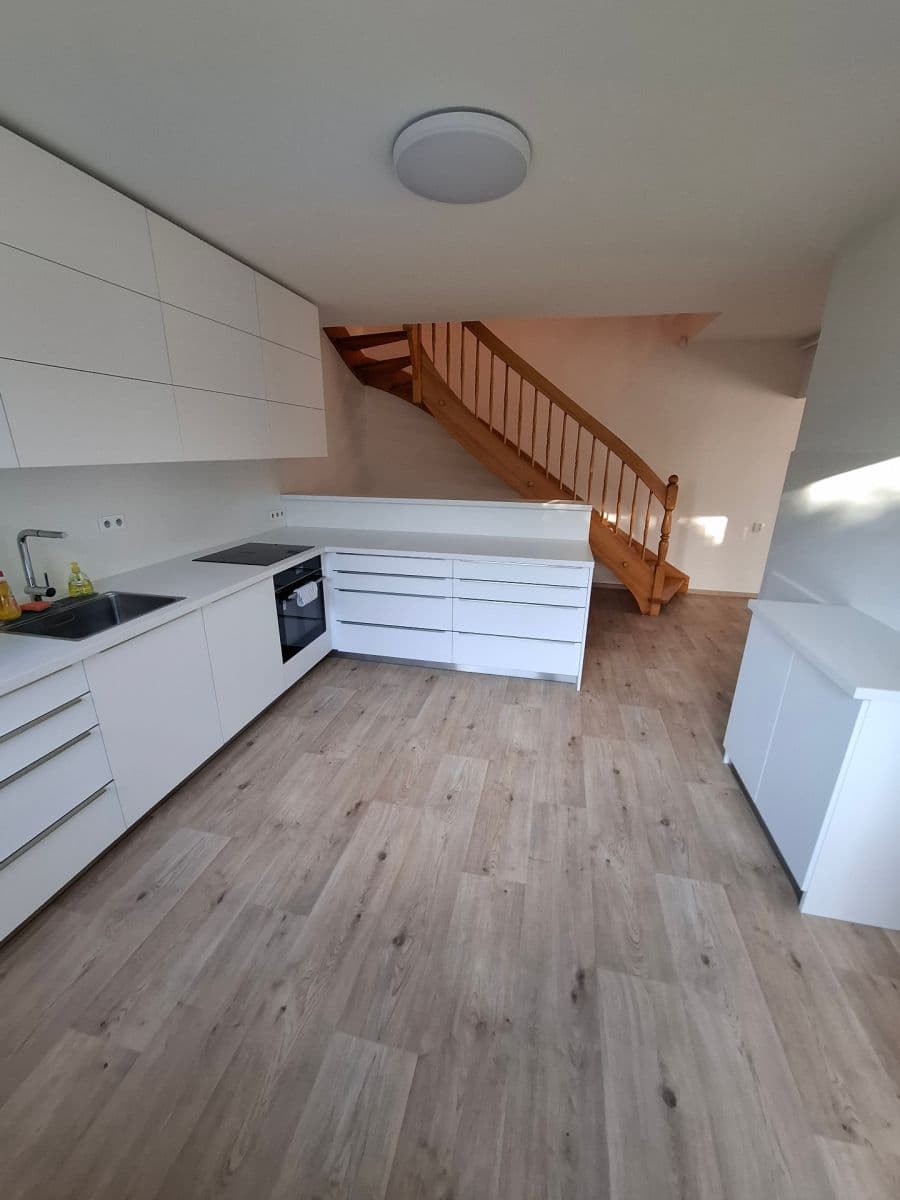 Pronájem domu 189 m², pozemek 460 m², Modřice, Jihomoravský kraj Pronájem domu 189 m², pozemek 460 m², Modřice, Jihomoravský kraj